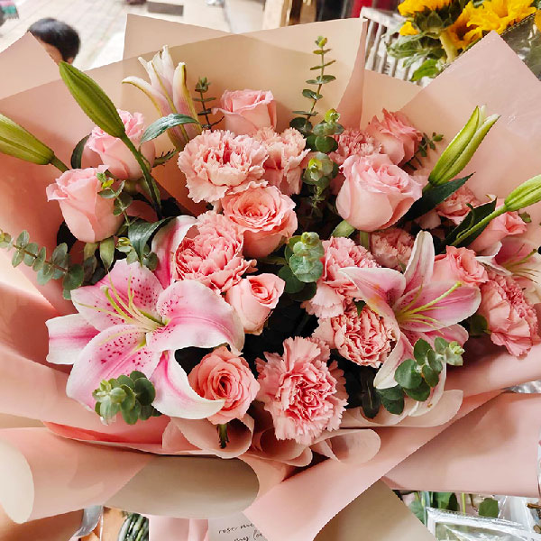 送安庆华中东路278号杭派滟澜香堤的鲜花实拍图