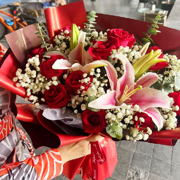 送珠海市吉大九洲大道1195号中航大廈的鲜花实拍图