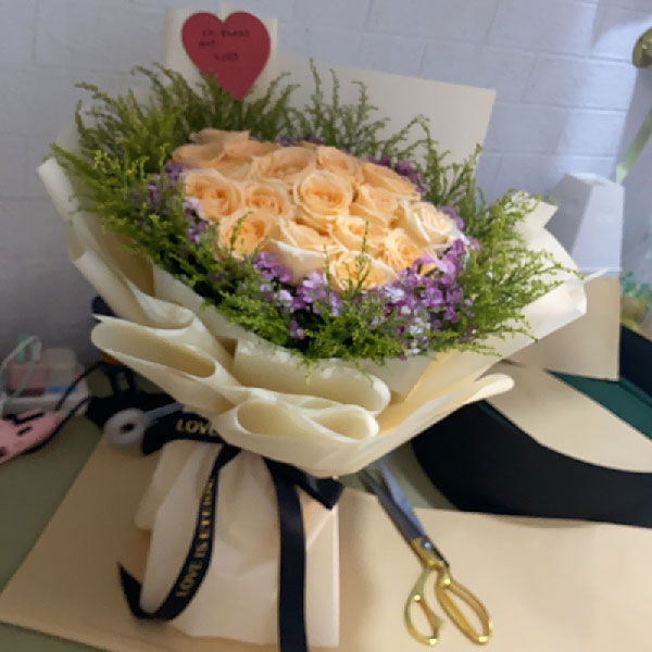 送齐齐哈尔市龙沙区五龙街道文体街12号文体高层的鲜花实拍图