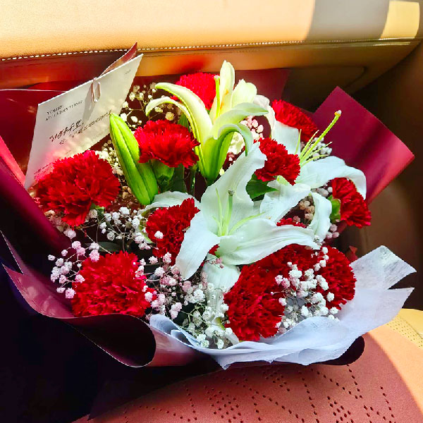 送盂县针织厂宿舍三单元的鲜花实拍图