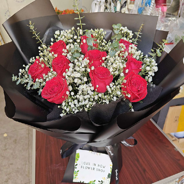 送中山市小榄镇荣华中路88号聚龙创意谷B栋的鲜花实拍图