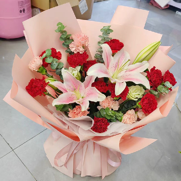 送长春南关区自由大路中日联谊医院六号楼的鲜花实拍图