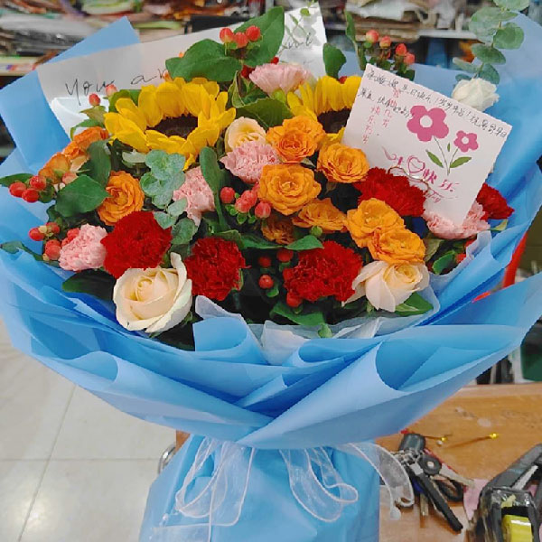 送宜昌市中心医院(伍家岗院区)综合楼的鲜花实拍图