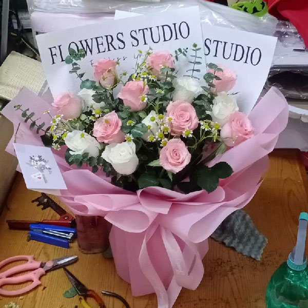 送赤壁市蒲级街道斋公岭通达花园2栋1单元的鲜花实拍图