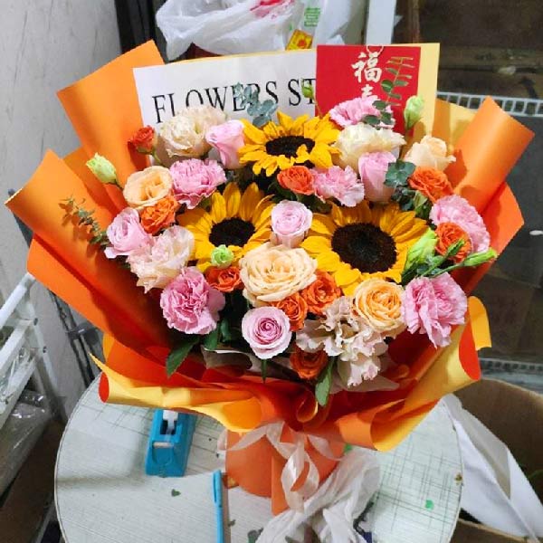 送天津市南开区霞光道翠湖温泉花园的鲜花实拍图