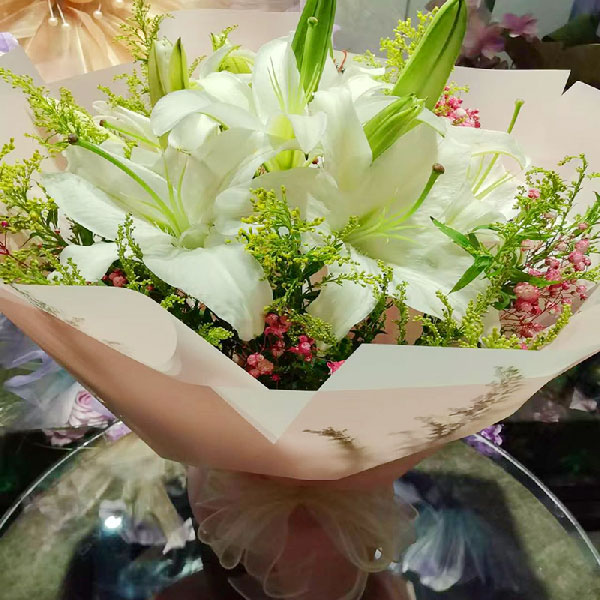 送哈尔滨市道里区紫安街紫园的鲜花实拍图