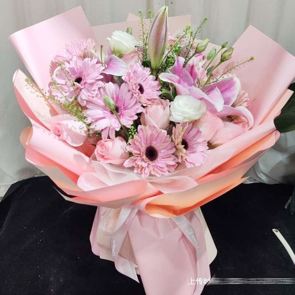 送青岛市北区蚌埠路15号海尔世纪公馆11号楼的鲜花实拍图