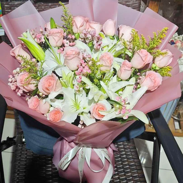 19������ȷ�õ��ٺϣ���õ�һ�и��㣨ʵ���գ�