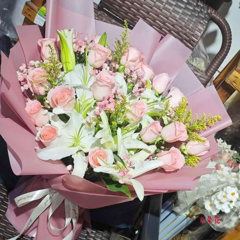 19������ȷ�õ��ٺϣ���õ�һ�и��㣨ʵ���գ�