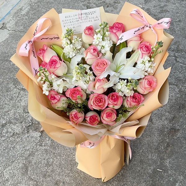 送鹤壁淇滨区锦绣公馆11号楼的鲜花实拍图