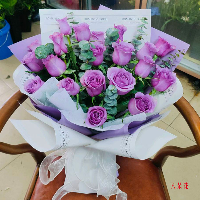 20����õ�壬����������ɫ��ʵ���գ�