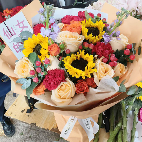 送鄂尔多斯东胜区瑞丰金城的鲜花实拍图