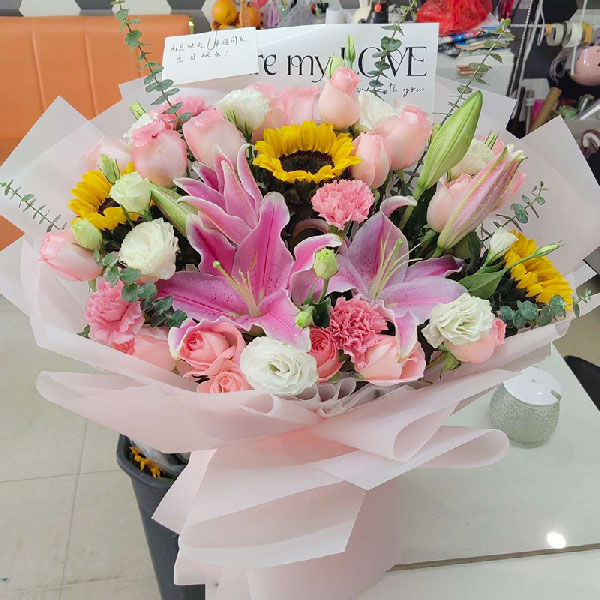 送北海市合浦县公园路荣好凤凰城的鲜花实拍图