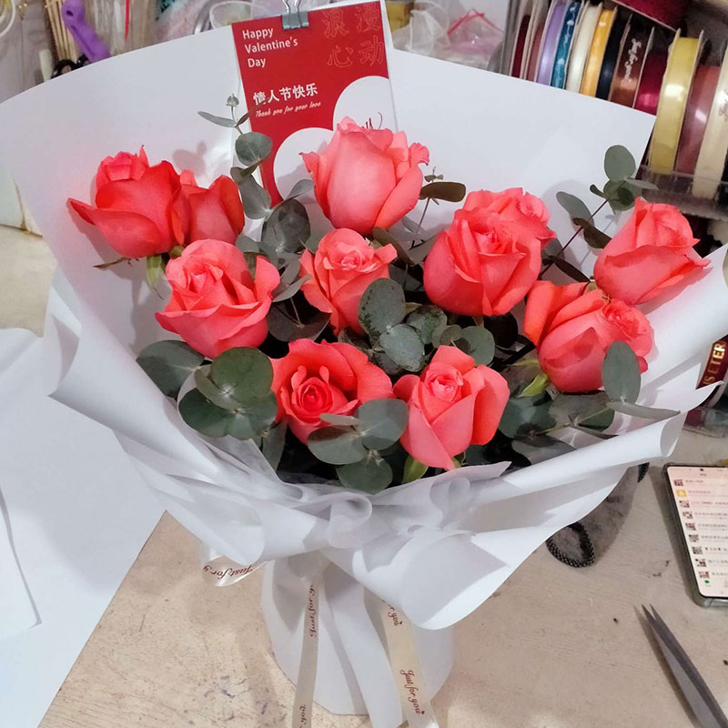 送湖南省湘潭市湘乡市望春门街道新湘路万佳丽建材市场的鲜花实拍图