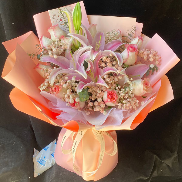 送辽宁大连经济技术开发区大窑湾港区仓储一号的鲜花实拍图