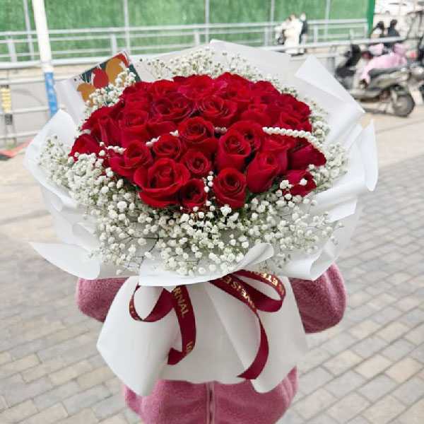 送安徽省宿州市埇桥区莲花苑北区的鲜花实拍图