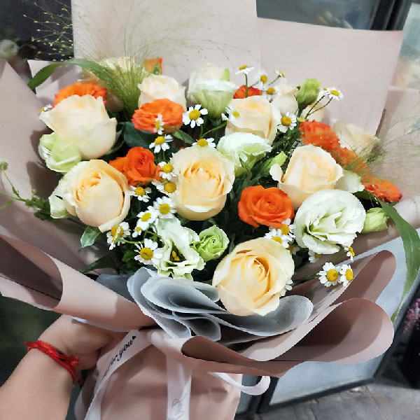 送长沙市天心区新联路319号湘水熙园的鲜花实拍图