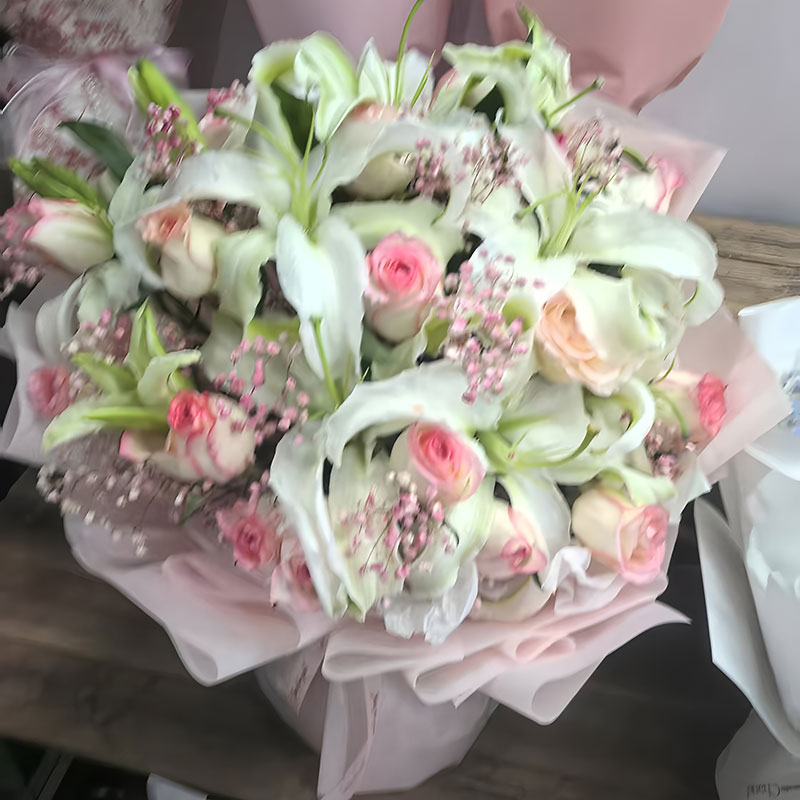 送濉溪县刘桥镇永和小区的鲜花实拍图