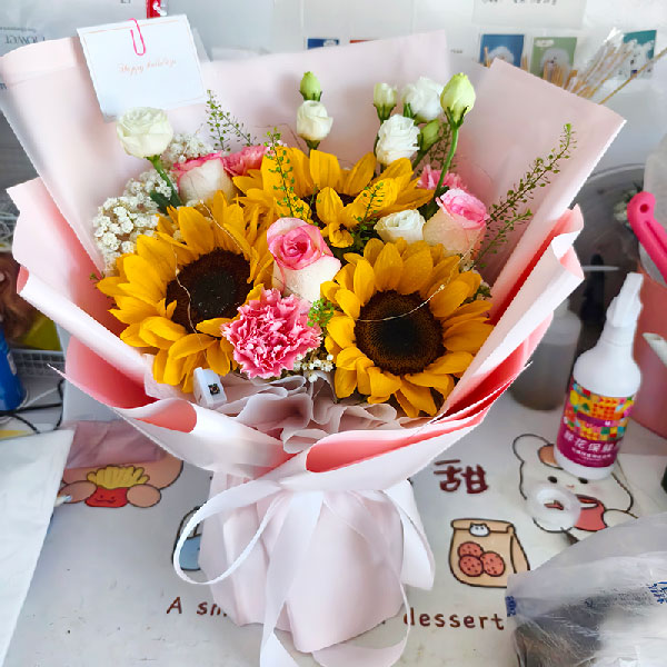 送呼和浩特市新城区内蒙古工业大学(北区)的鲜花实拍图