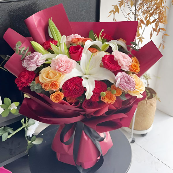 13朵康乃馨玫瑰百合,享受自由快乐(实拍照)