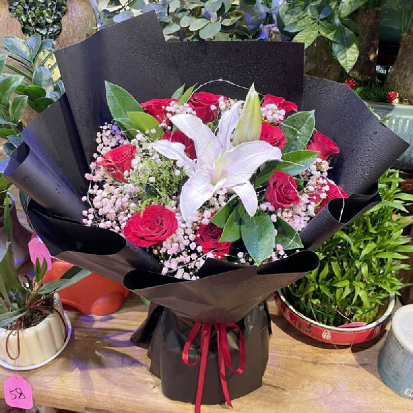 11朵红玫瑰百合,一千遍我爱你(实拍照)