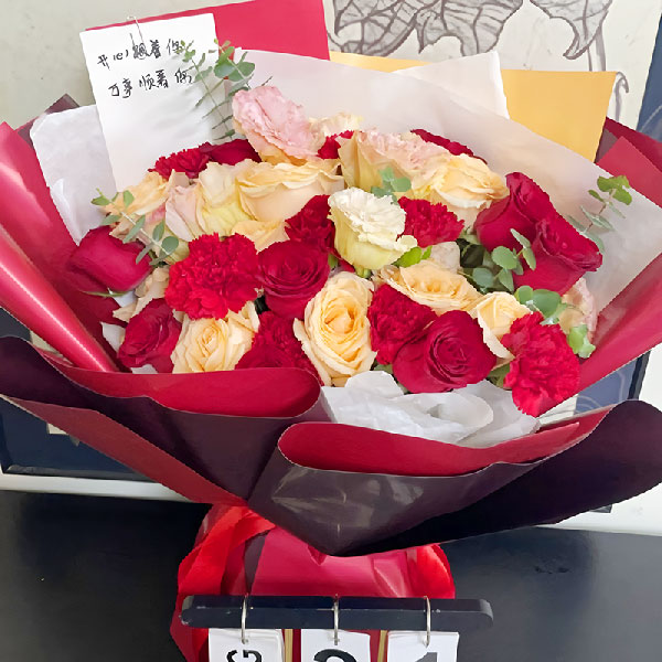 20朵玫瑰红色康乃馨,幸福美满的家庭(实拍照)