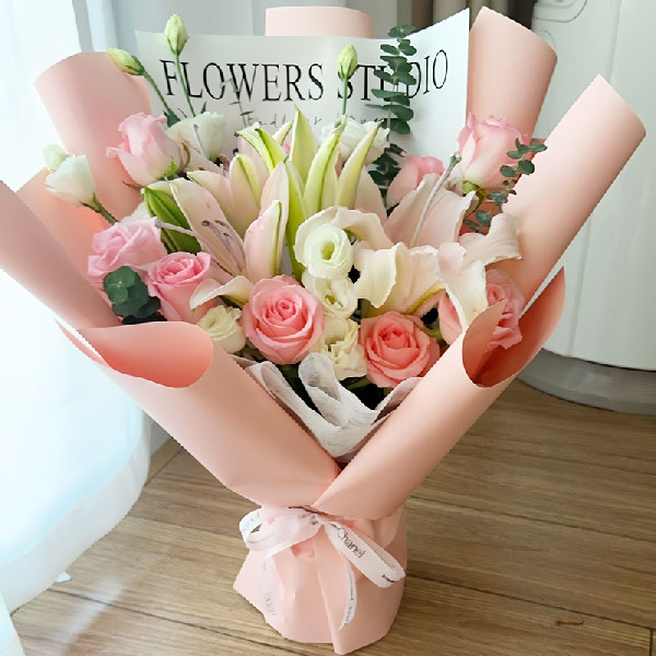 送安徽省芜湖市弋江区铂悦滨江B区9栋的鲜花实拍图