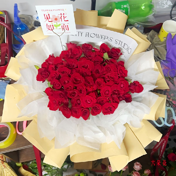 �������а�����������С�ƹݵ��ʻ�ʵ��ͼ