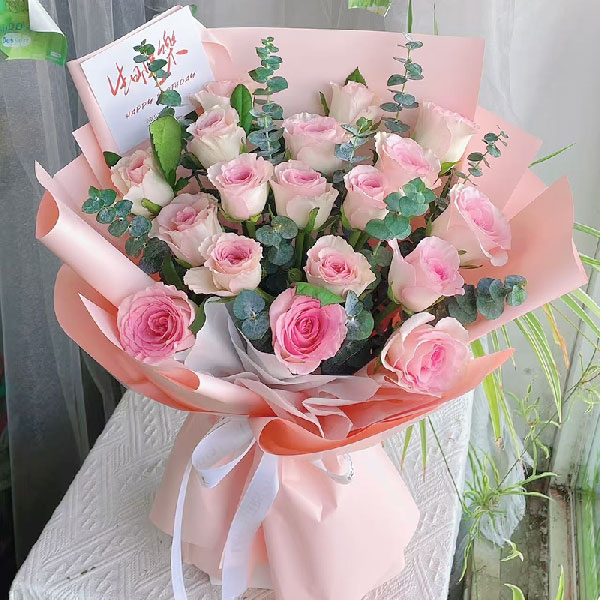 送通辽市科尔沁区永清大街富景华庭一期的鲜花实拍图